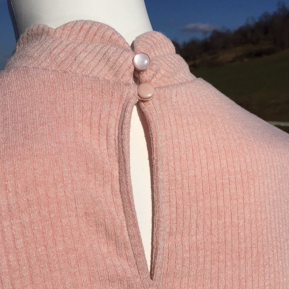 Altar’d State pink blouse - Picture 8 of 10